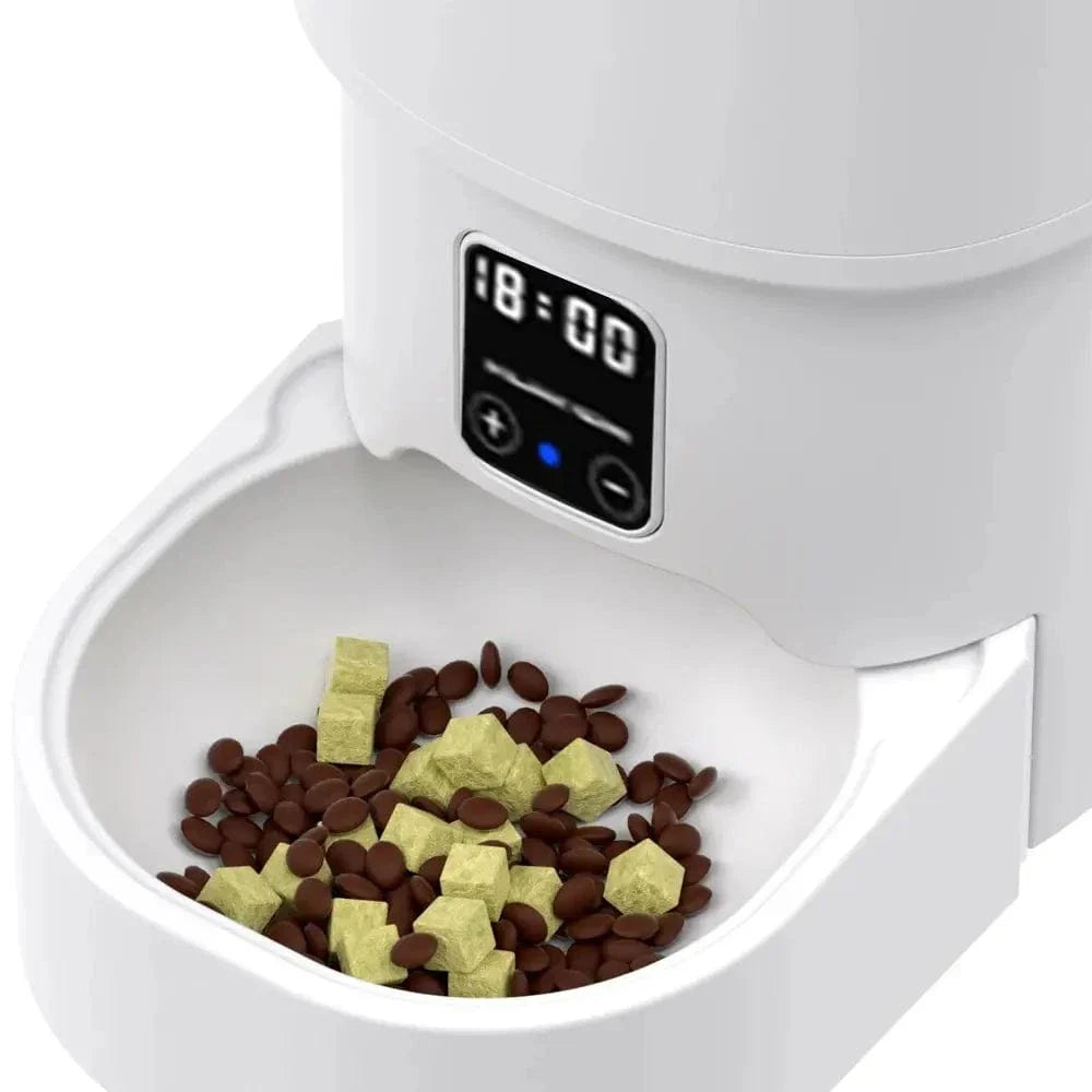 Distributeur de croquettes intelligent pour chat