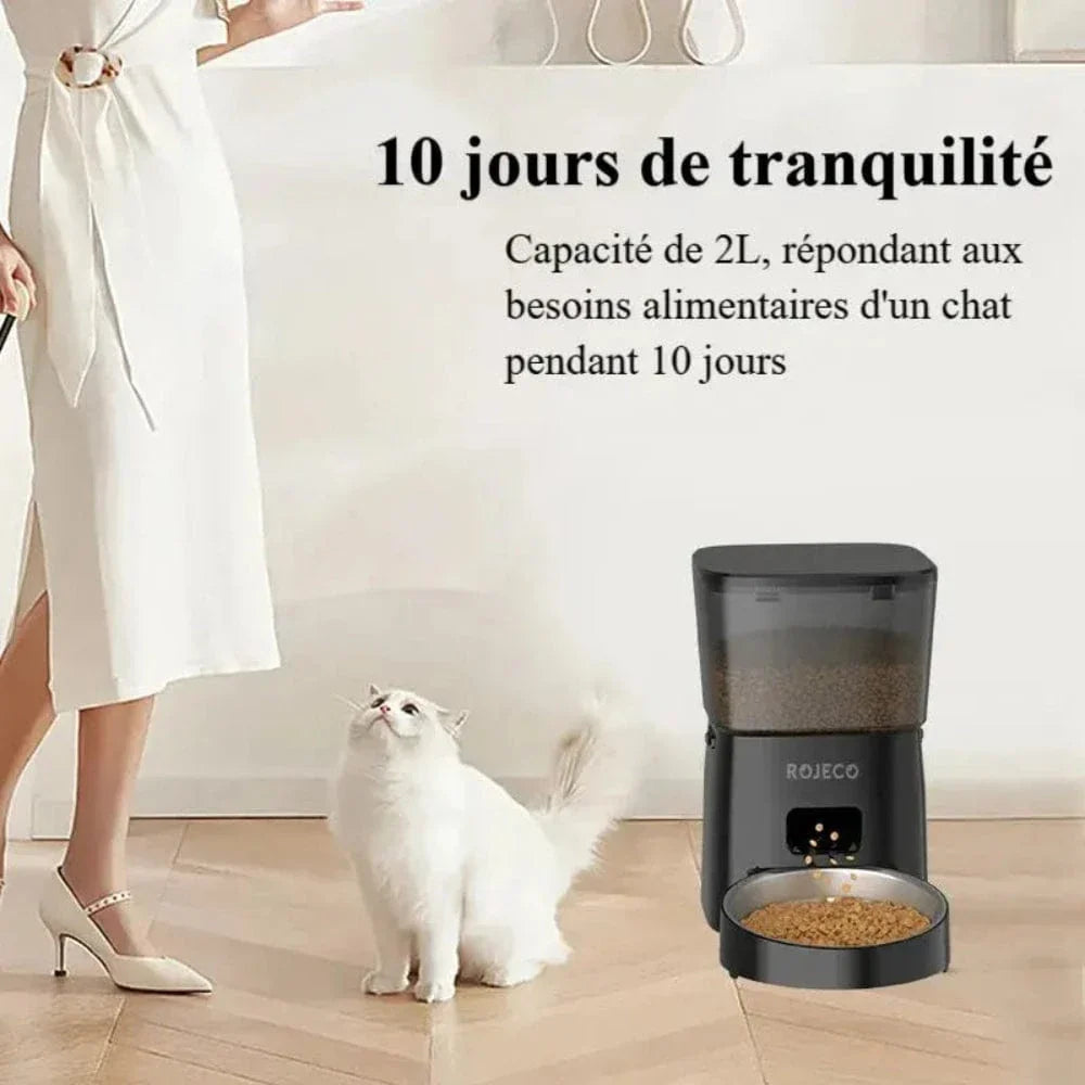 Distributeur de croquettes pour chat connecté avec 2L de contenance