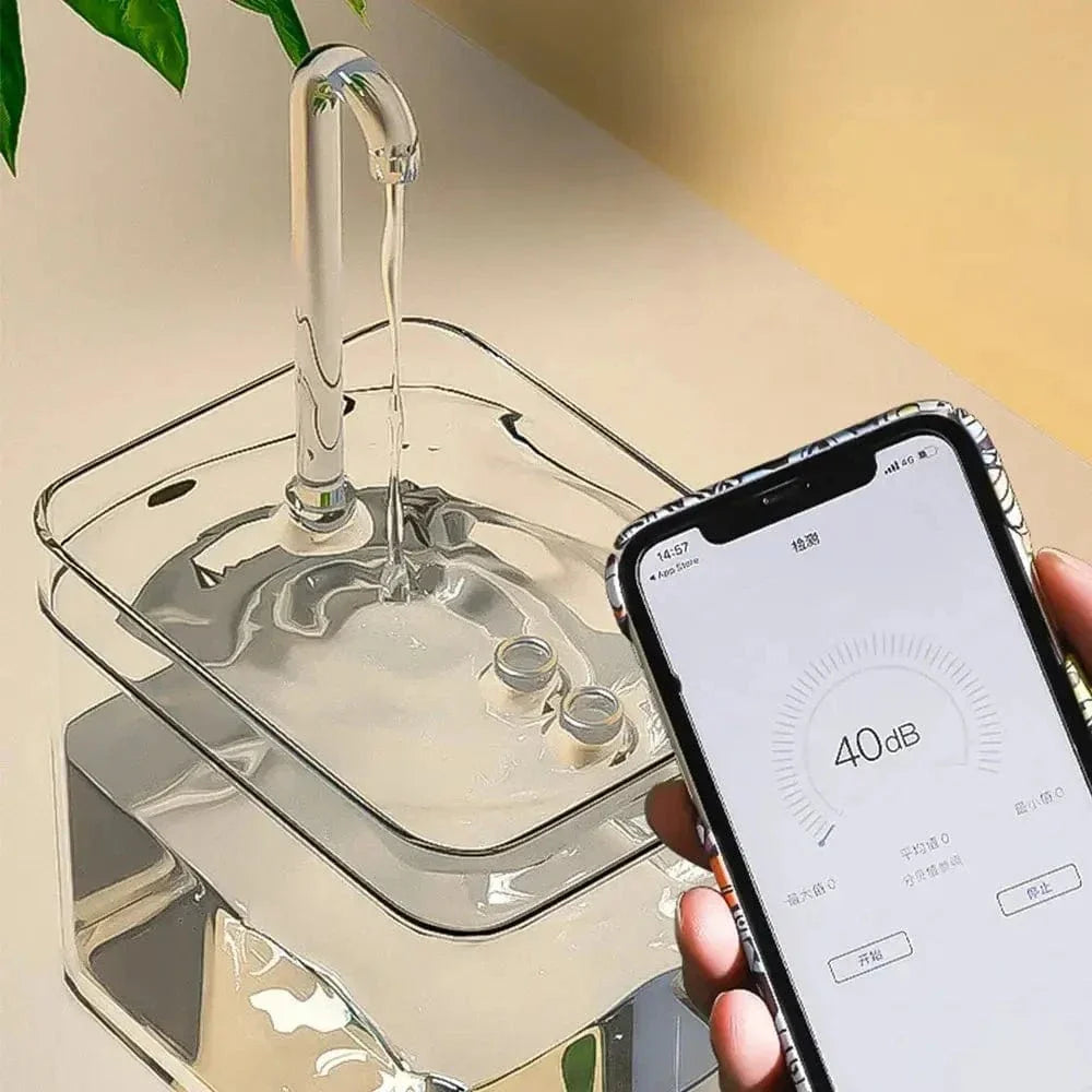 Fontaine à eau transparente pour chat - Design pratique et pur